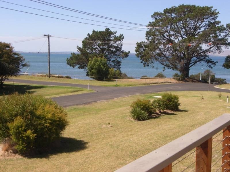 6 Anderson Street, Newhaven VIC 3925