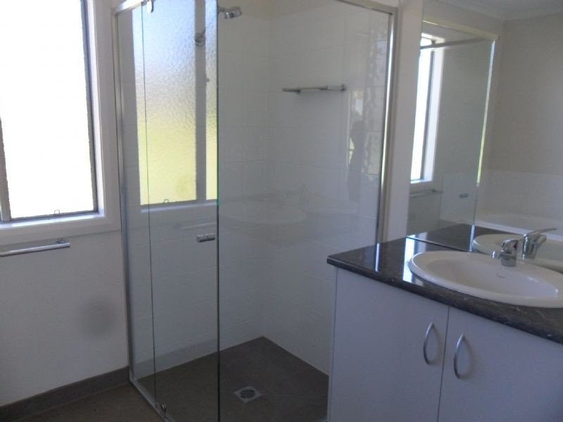 17 Castlecombe Circuit, Cowes VIC 3922