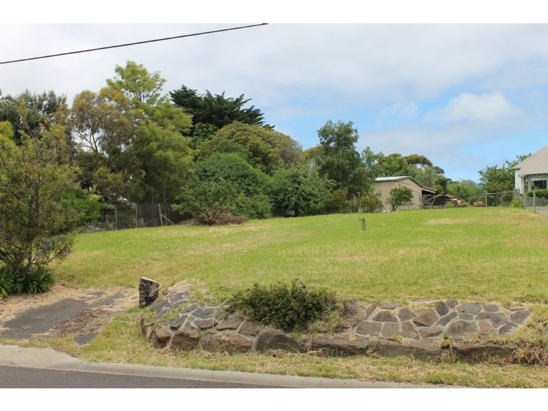 14 Chillingworth Road, Cowes VIC 3922