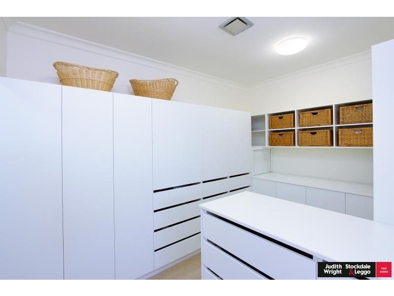43 Stradbroke Avenue, Cowes VIC 3922