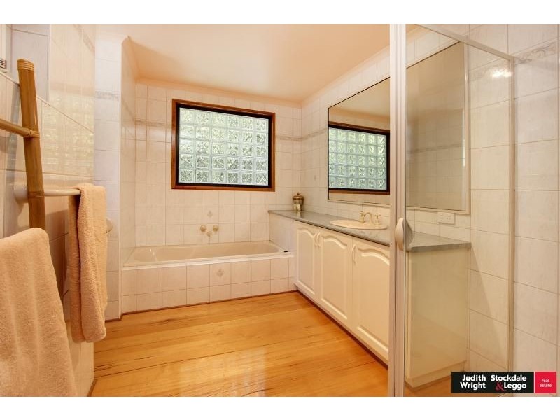 17 Driftwood Drive, Cowes VIC 3922