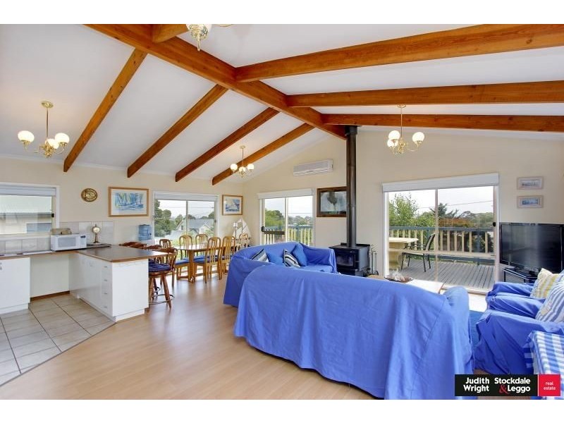 27 Yarramundi Way, Cowes VIC 3922
