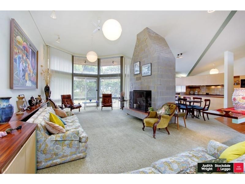 6 Penguin Avenue, Cowes VIC 3922