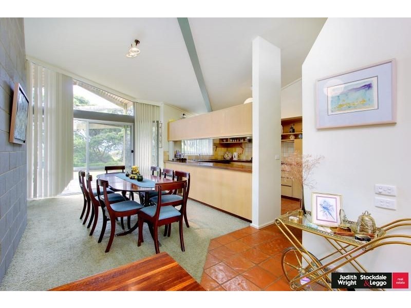 6 Penguin Avenue, Cowes VIC 3922