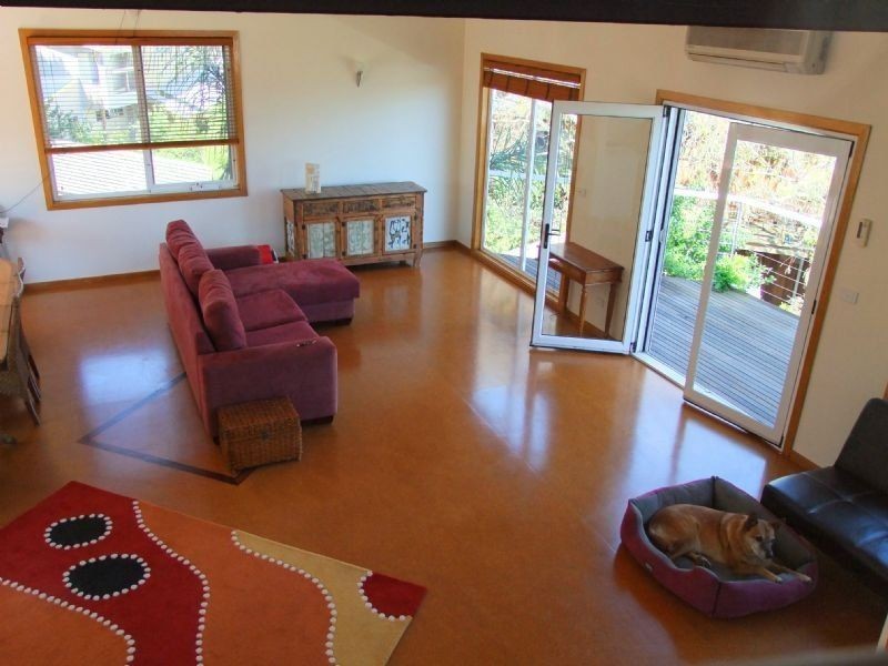 19 Hollywood Crescent, Smiths Beach VIC 3922