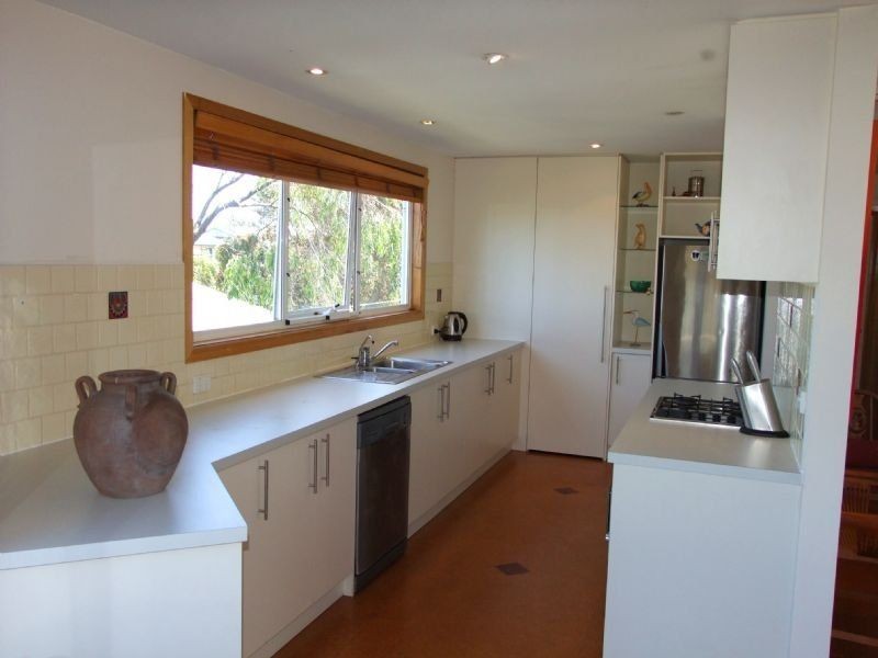 19 Hollywood Crescent, Smiths Beach VIC 3922