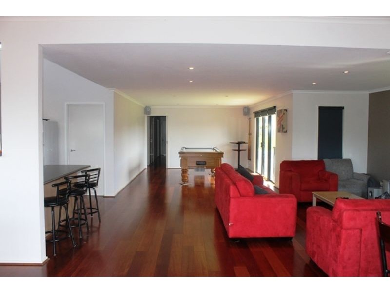 10 Meldrum Court, Cowes VIC 3922