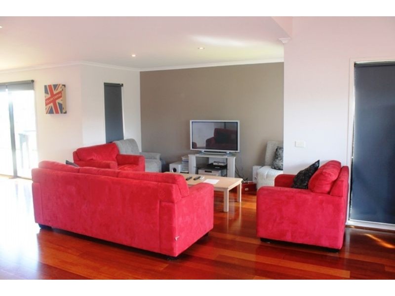 10 Meldrum Court, Cowes VIC 3922
