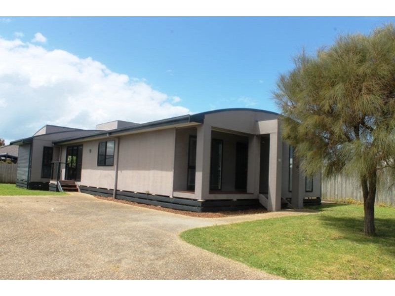 10 Meldrum Court, Cowes VIC 3922