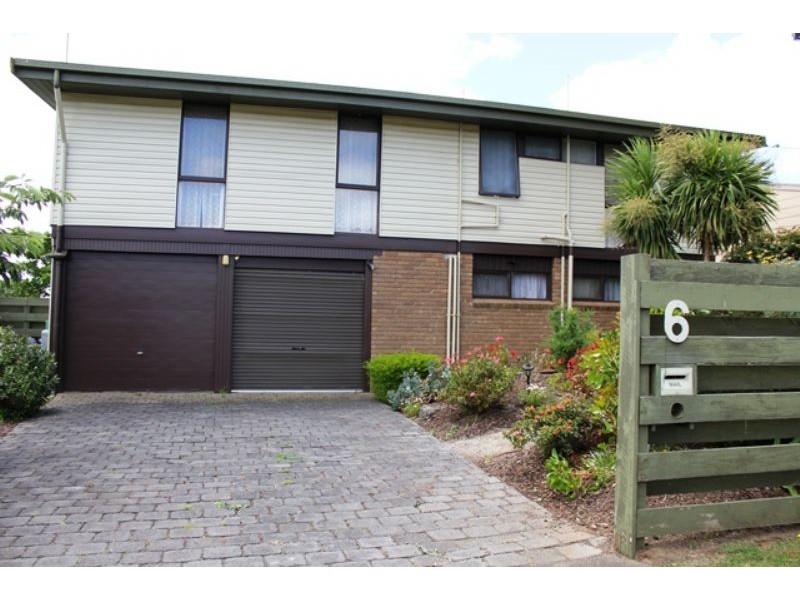 6 Caroline Avenue, Cowes VIC 3922