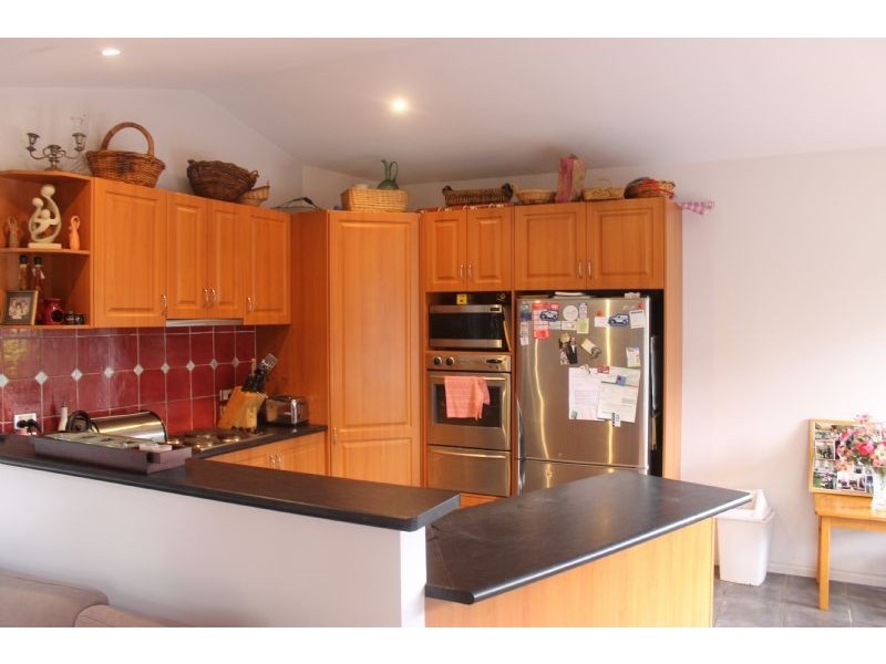 8 Hakea Court, Cowes VIC 3922