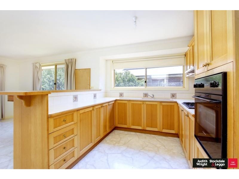 10 Bayliss Court, Cowes VIC 3922