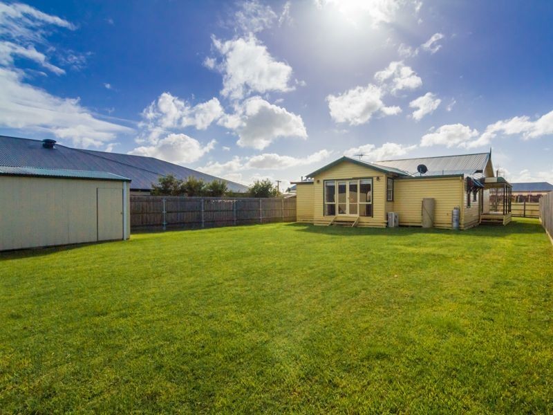 2 Victoria Court, Cowes VIC 3922