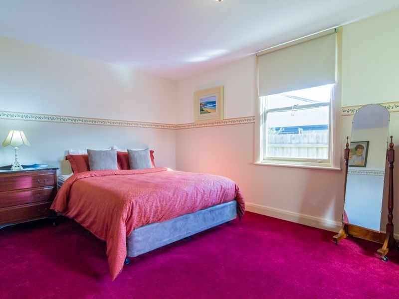 2 Victoria Court, Cowes VIC 3922