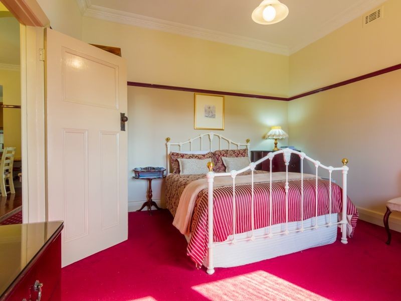 2 Victoria Court, Cowes VIC 3922