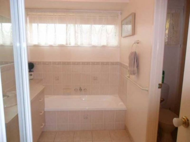 11 Kenwyn Court, Cowes VIC 3922