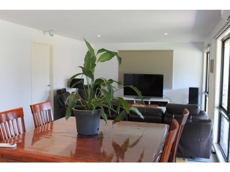 2 Jeury Court, Cowes VIC 3922