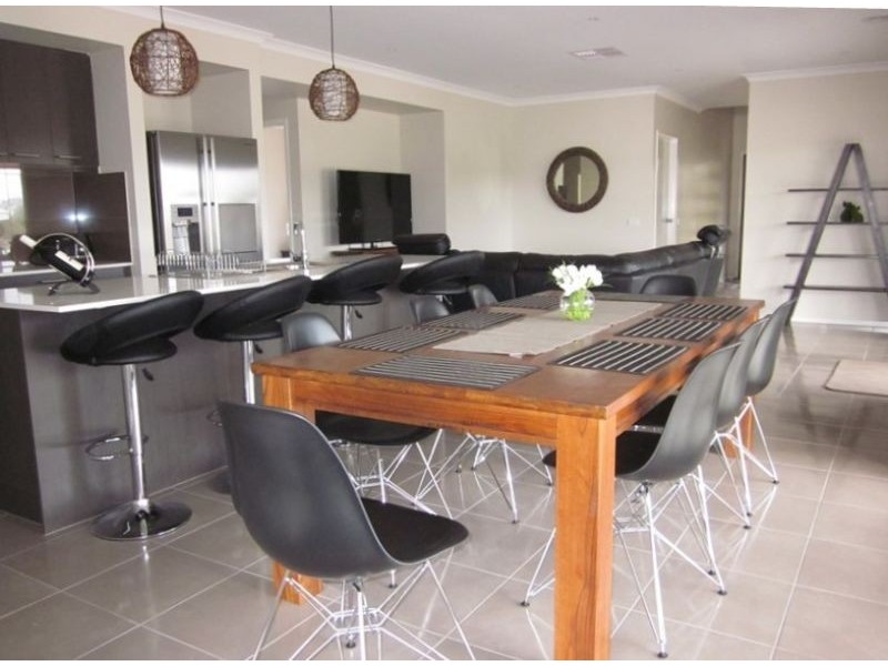 1 Curlew Way, Cowes VIC 3922