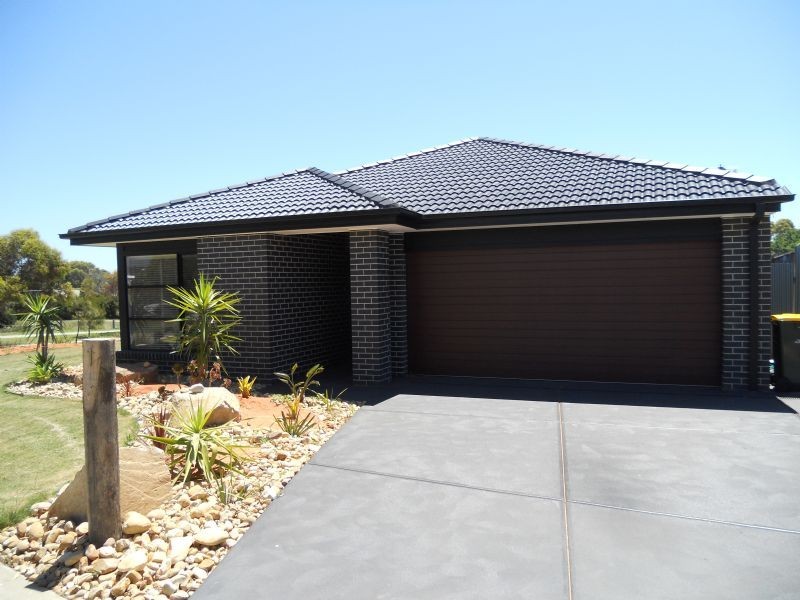 1 Curlew Way, Cowes VIC 3922