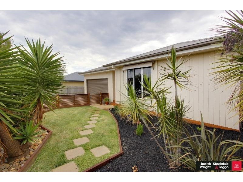 21 Norman Drive, Cowes VIC 3922