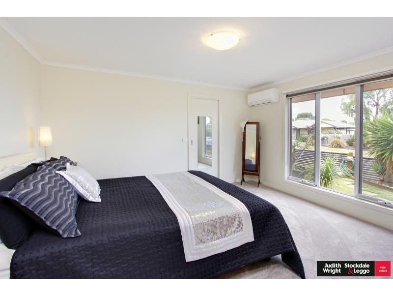 21 Norman Drive, Cowes VIC 3922