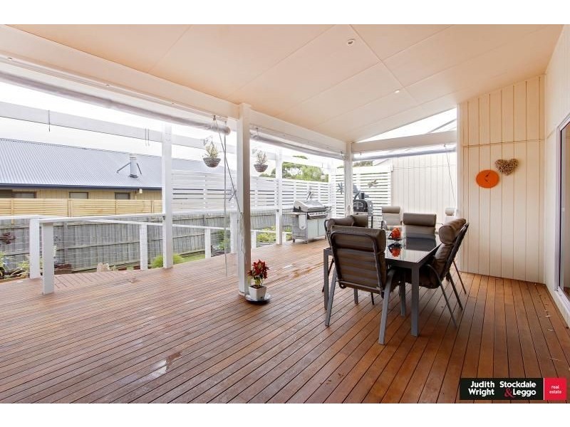 21 Norman Drive, Cowes VIC 3922