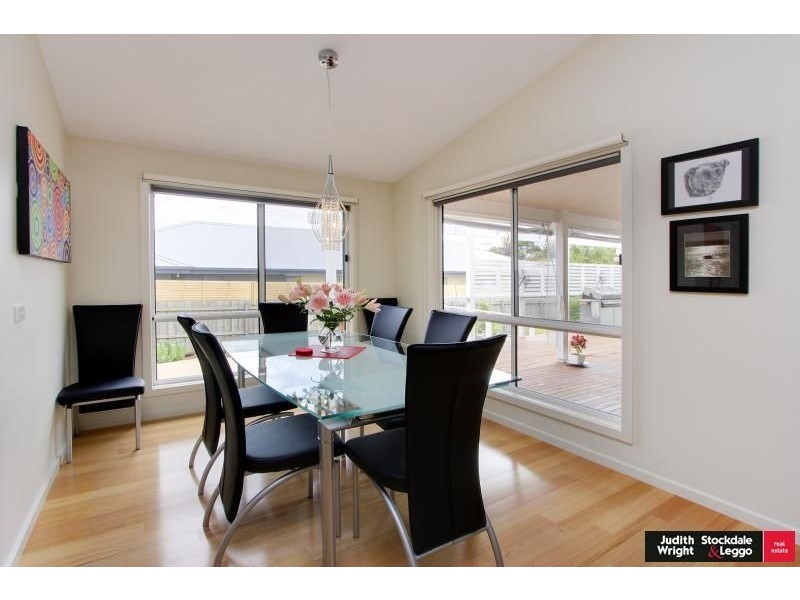 21 Norman Drive, Cowes VIC 3922