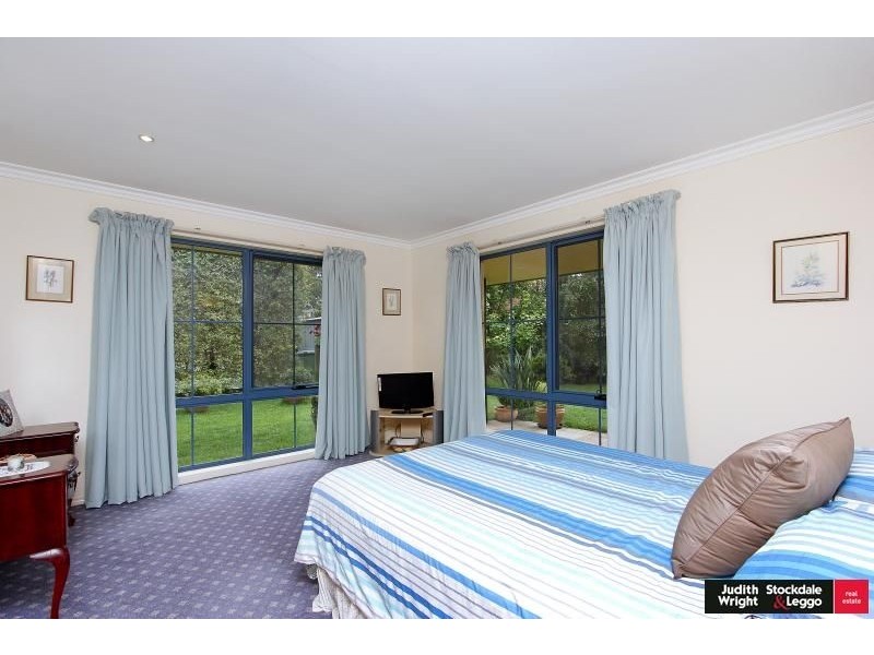 2 Robwood Court, Silverleaves VIC 3922