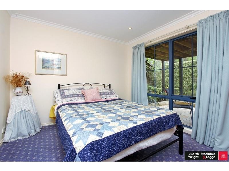 2 Robwood Court, Silverleaves VIC 3922