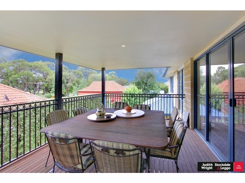 2 Robwood Court, Silverleaves VIC 3922