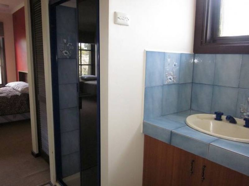 17 Albany Road, Cowes VIC 3922