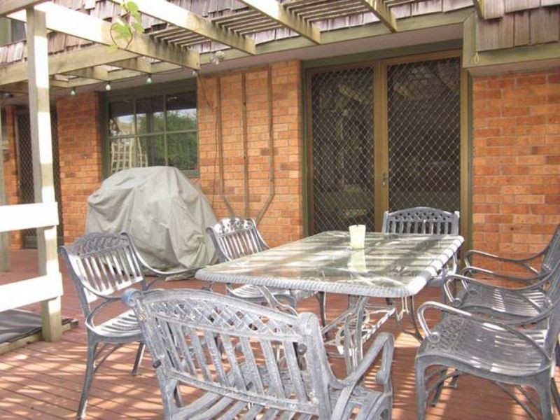 17 Albany Road, Cowes VIC 3922