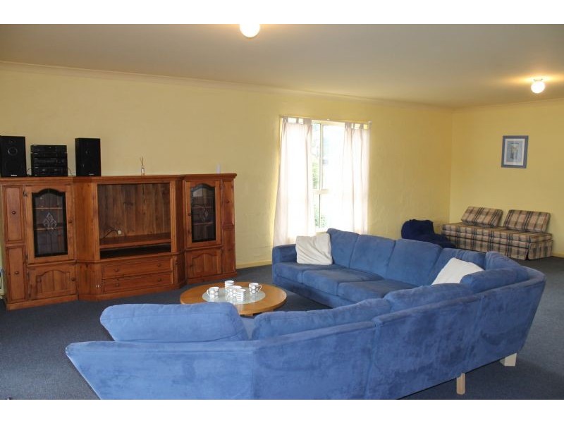 70 Bayview Drive, Cowes VIC 3922