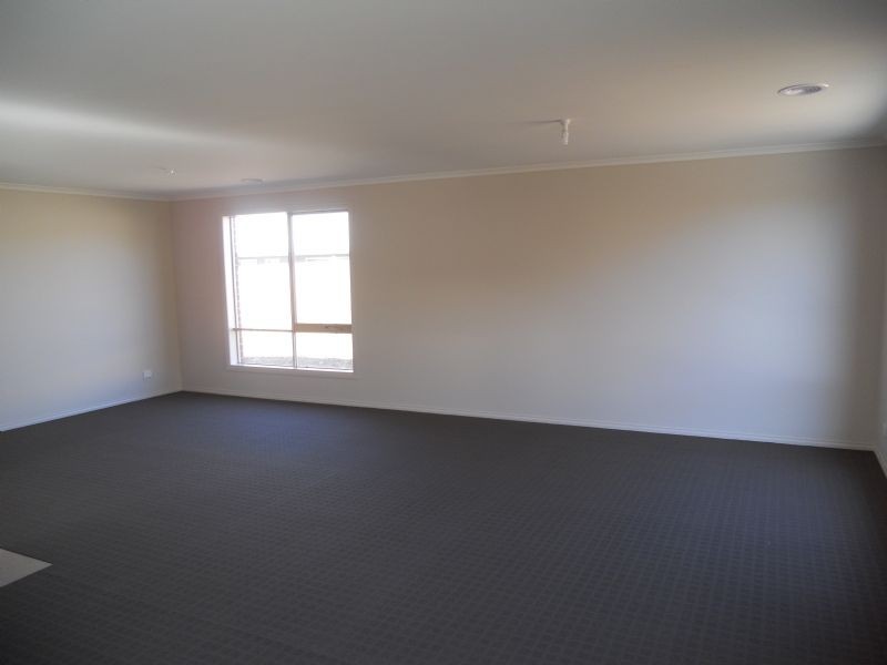 9 Boobook Grove, Cowes VIC 3922