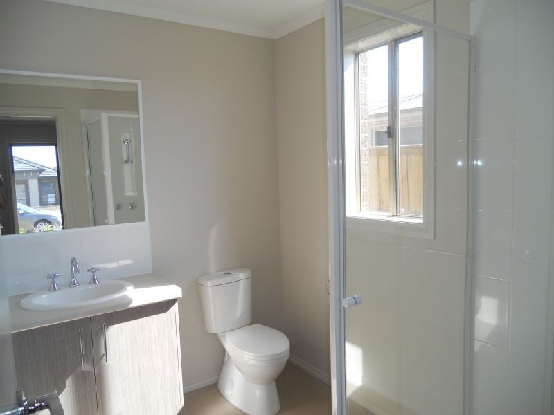 9 Boobook Grove, Cowes VIC 3922