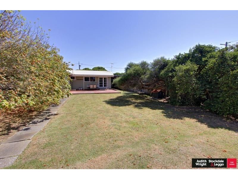 17 Foam Street, Sunderland Bay VIC 3922