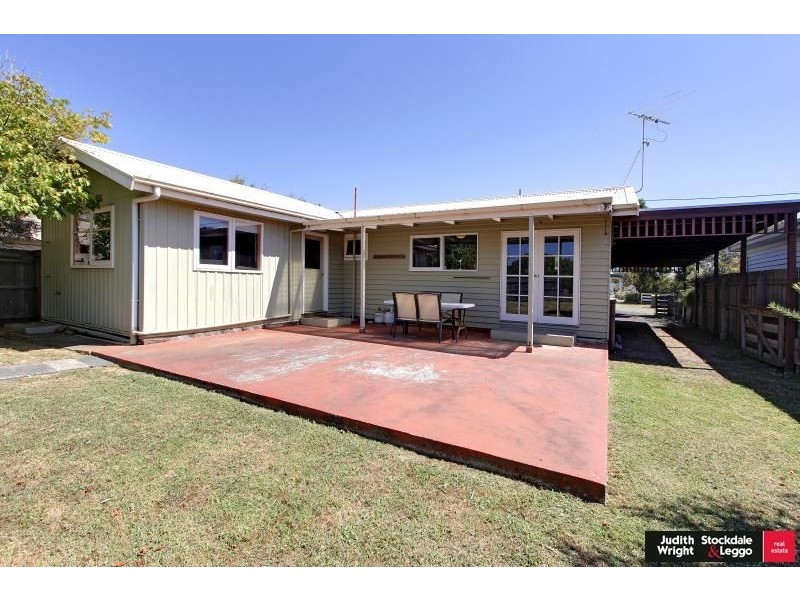 17 Foam Street, Sunderland Bay VIC 3922