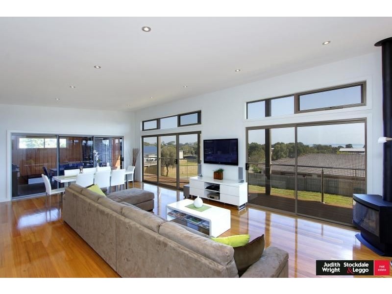 7 Bradley Court, Cowes VIC 3922