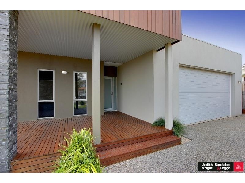 7 Bradley Court, Cowes VIC 3922