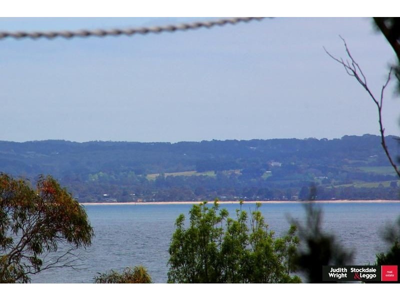 9 Sunseeker Court, Cowes VIC 3922