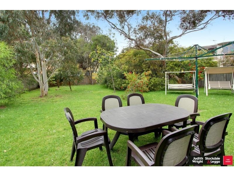 9 Sunseeker Court, Cowes VIC 3922