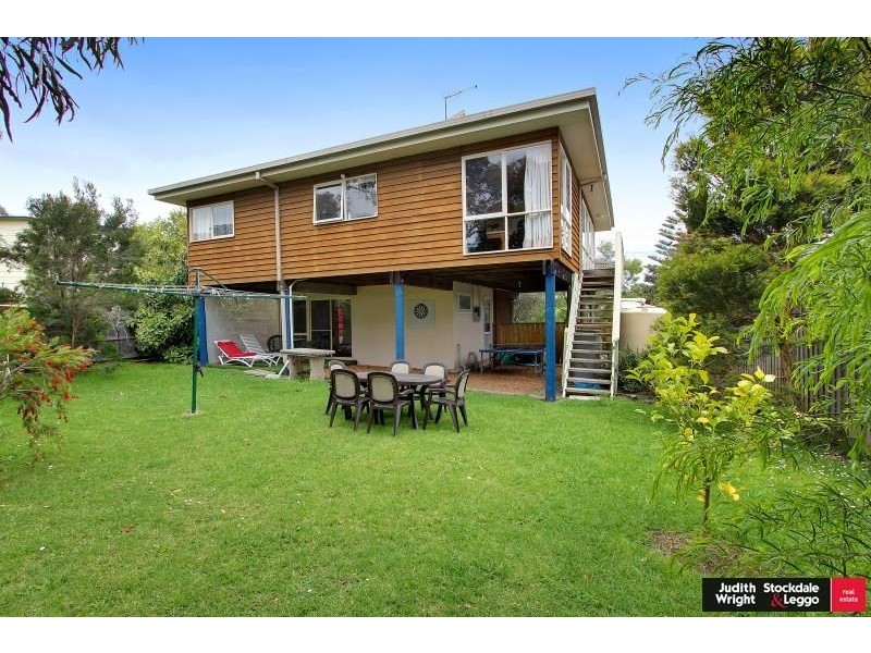 9 Sunseeker Court, Cowes VIC 3922