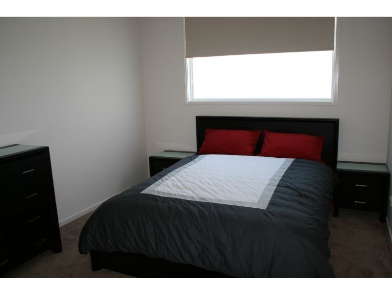 9 Parrakoola Way, Cowes VIC 3922