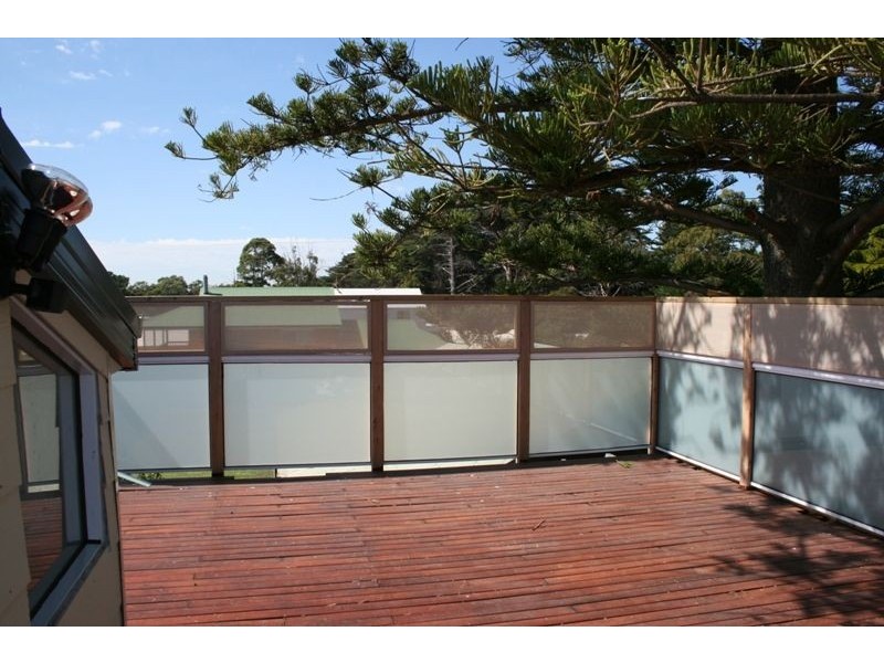 9 Parrakoola Way, Cowes VIC 3922