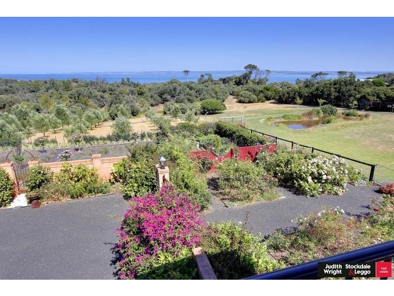 12 Toscana Rise, Cowes VIC 3922