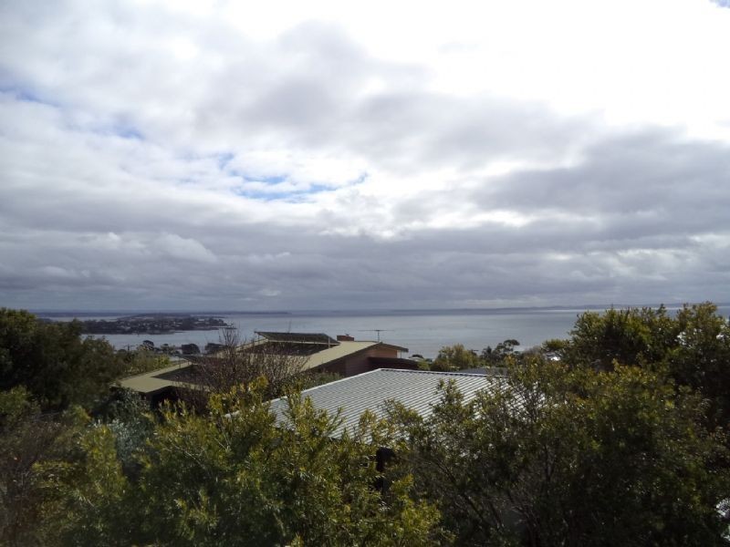 13 Stuart Street, San Remo VIC 3925