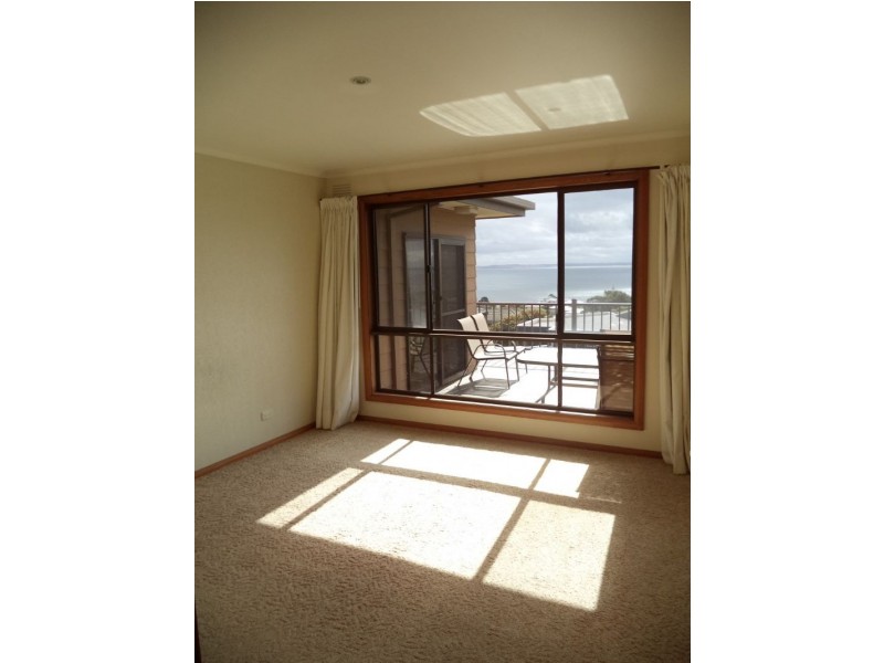 13 Stuart Street, San Remo VIC 3925