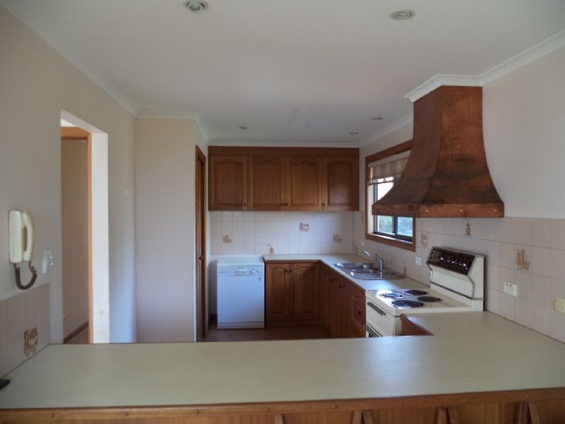 13 Stuart Street, San Remo VIC 3925