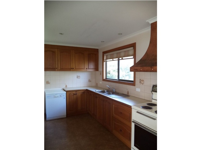 13 Stuart Street, San Remo VIC 3925