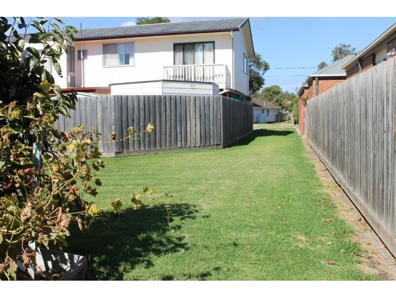 2/64 Walton Street, Cowes VIC 3922